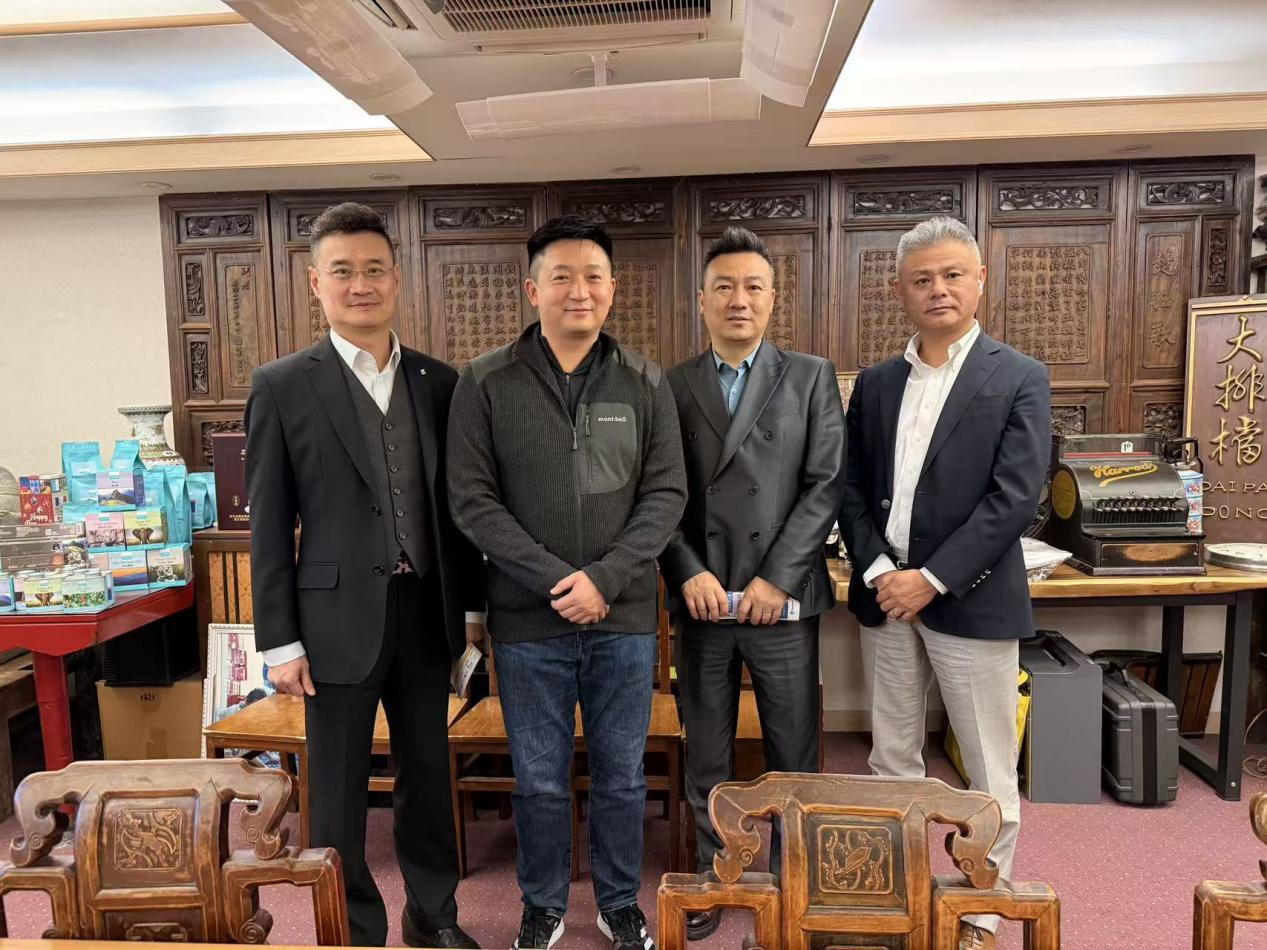 上海交大达通实业有限公司赴香港留园雅叙和金百佳考察交流餐饮服务创新